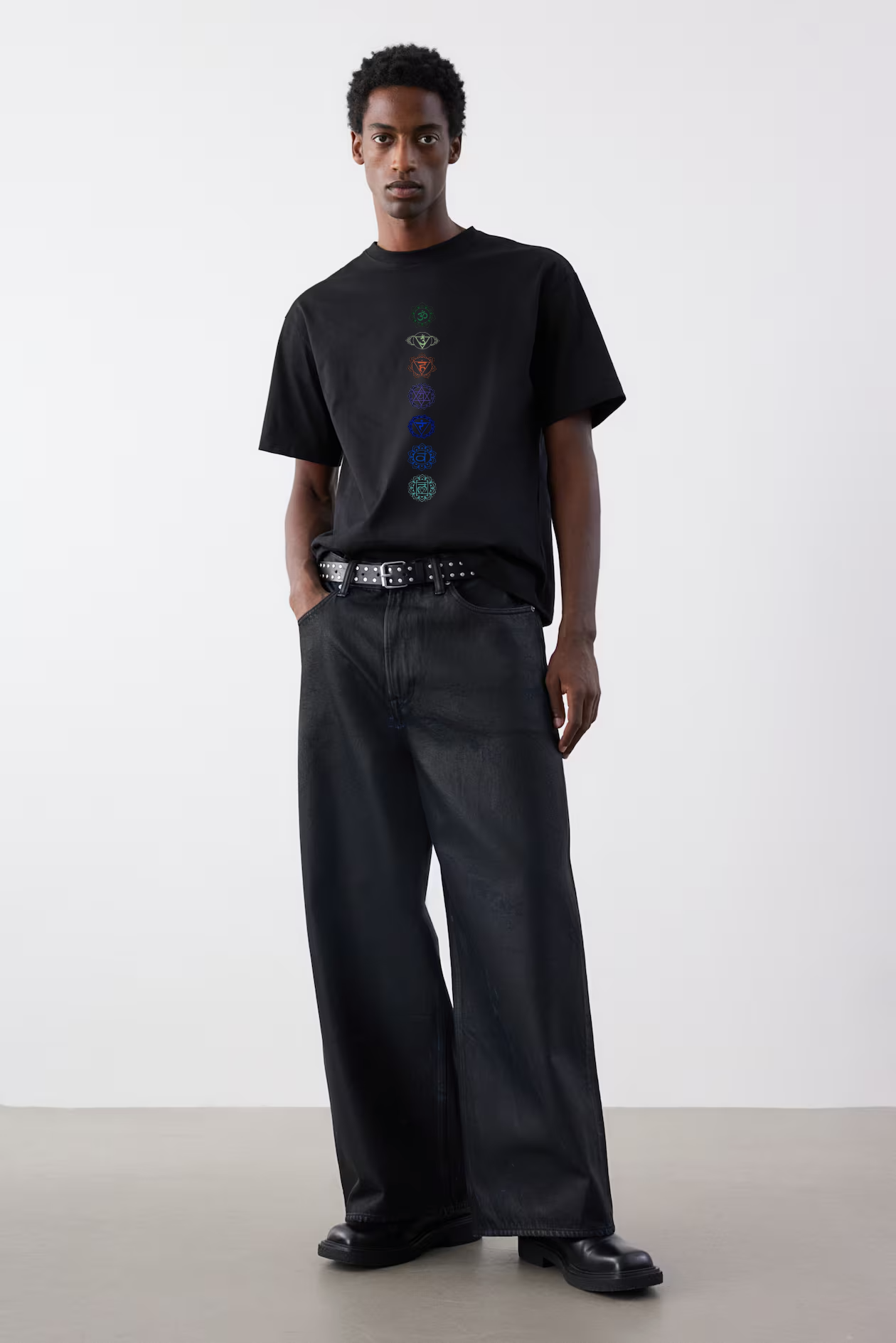 THE SEVEN CHAKRAS - OVERSIZED FIT T-SHIRT