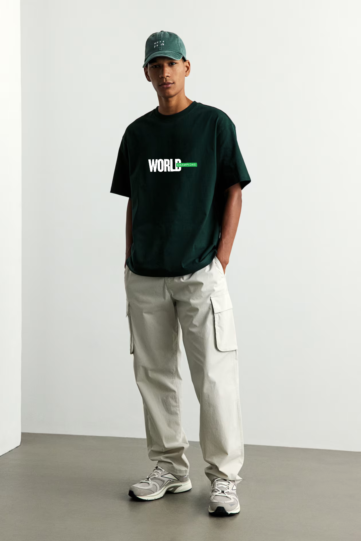 WORLD CHAMPIONS  - OVERSIZED FIT T-SHIRT